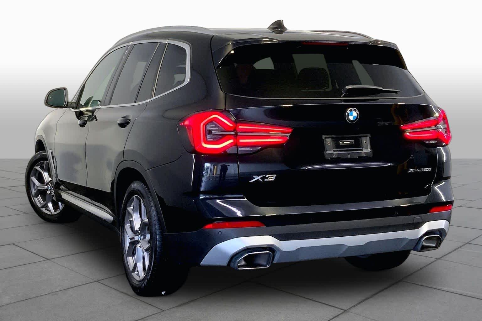 Used 2024 Black Sapphire Metallic BMW xDrive30i image 12