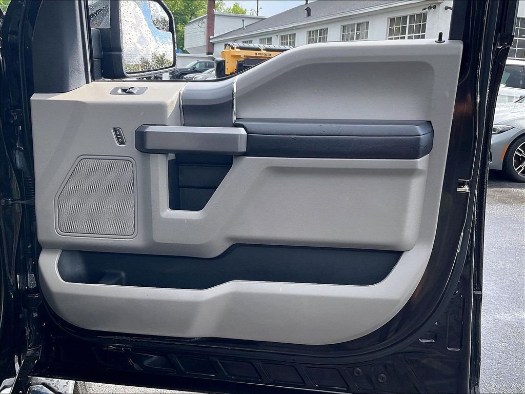 Used 2020 Black Ford XLT image 26