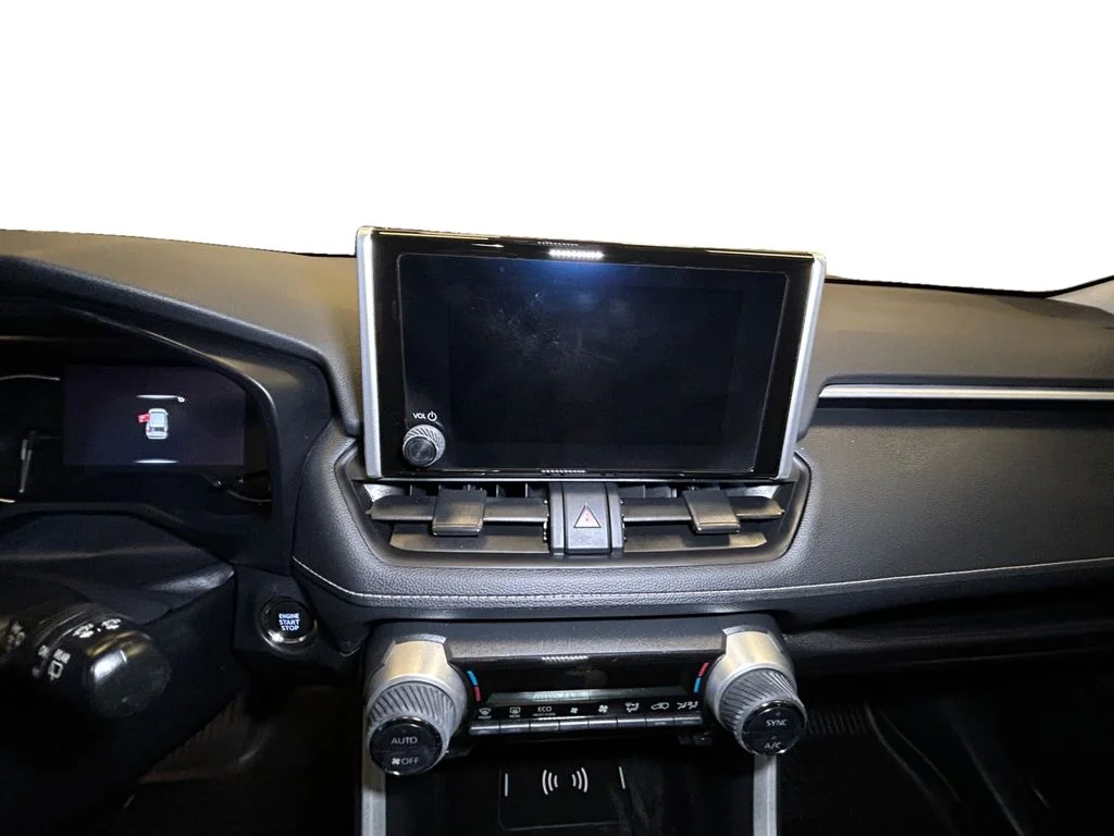 Used 2024 Ice Cap Toyota XLE image 10