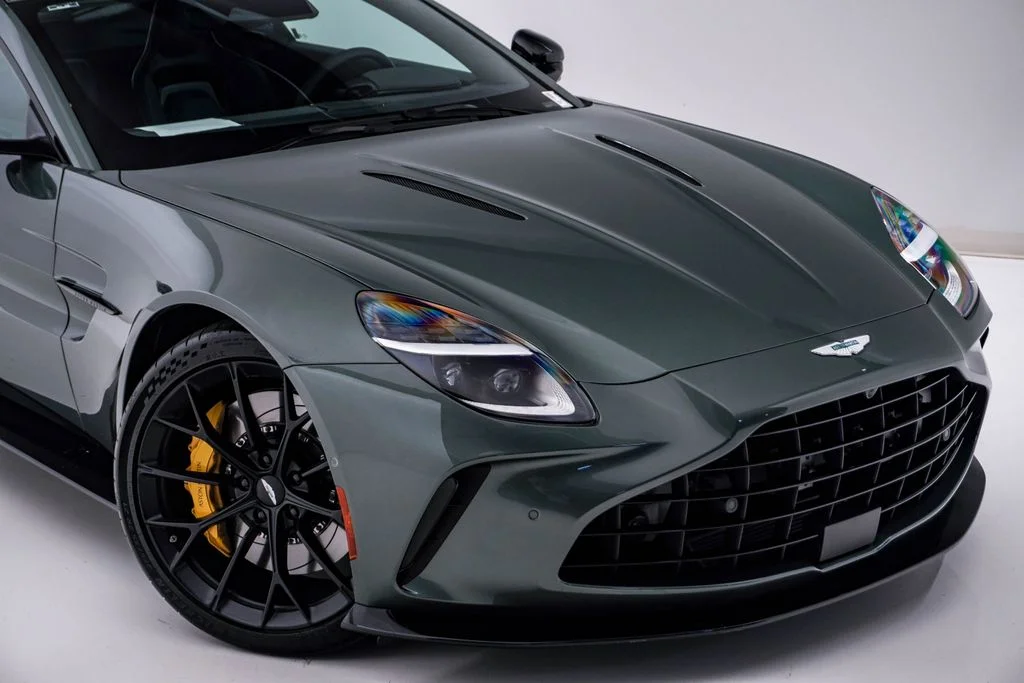 Used 2025 Q Chiltern Green Aston Martin Coupe image 4