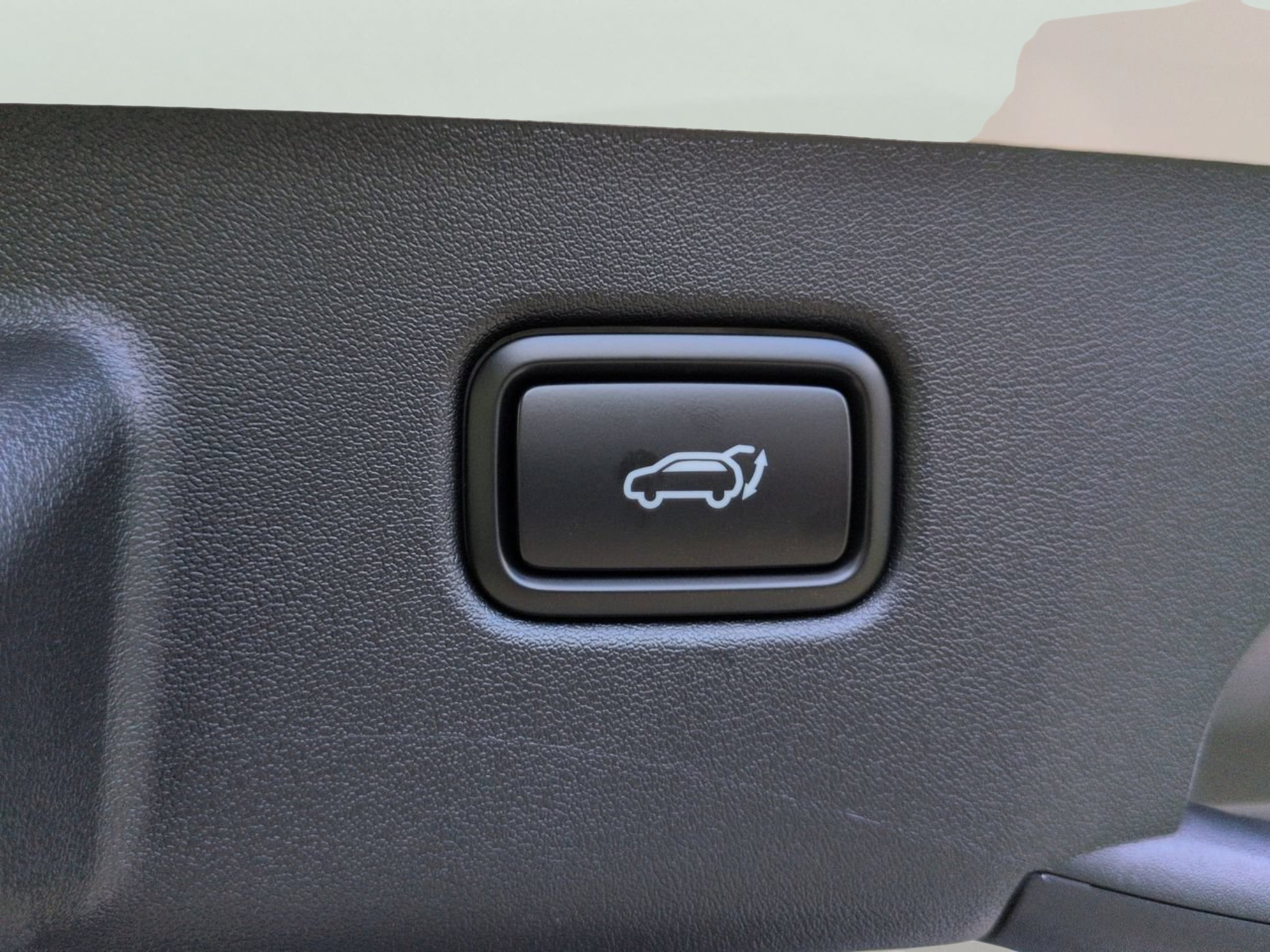New 2026 Glacier White Pearl/Black Roof Kia GT-Line image 10
