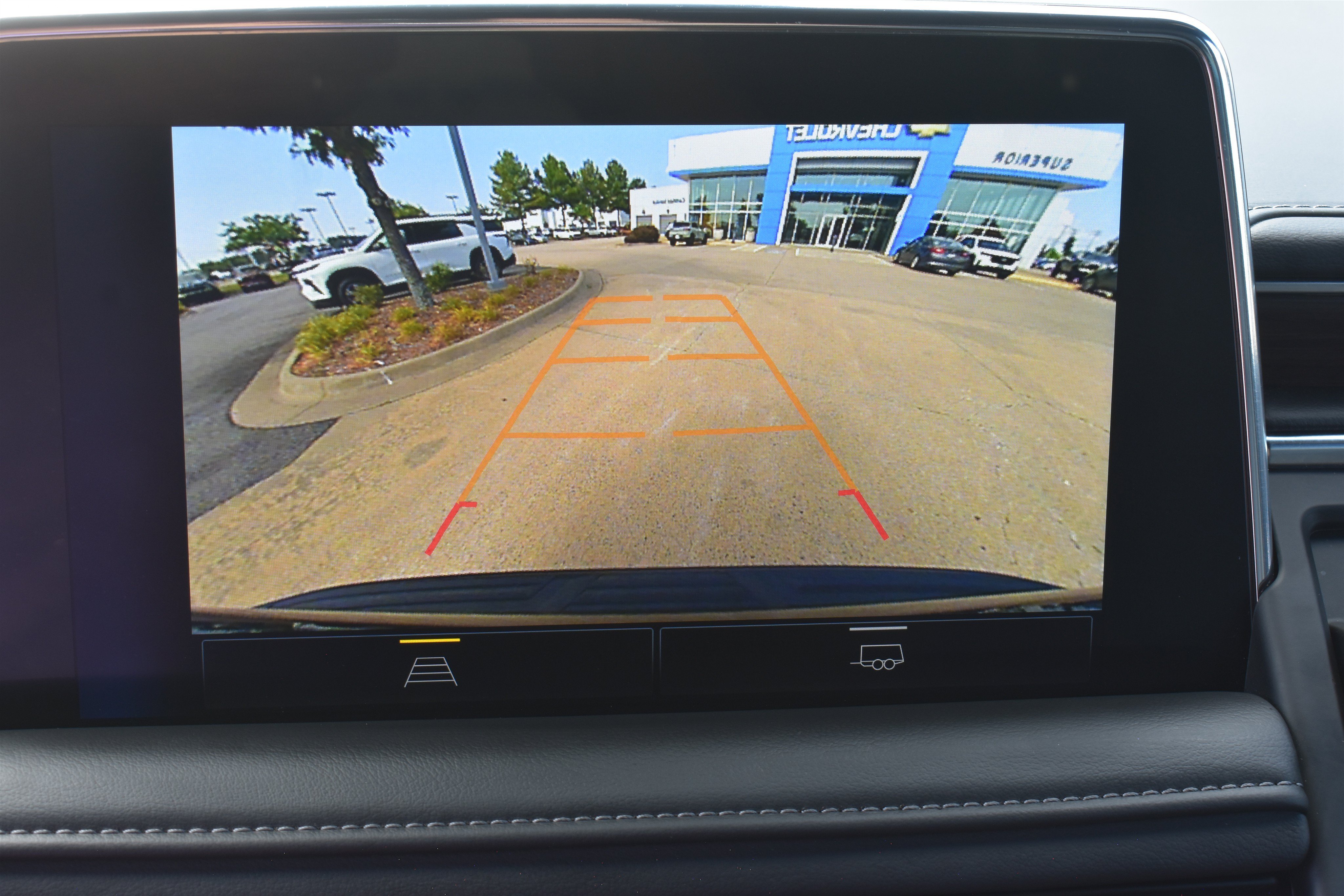 2023 Chevrolet Suburban LT - Photo 26