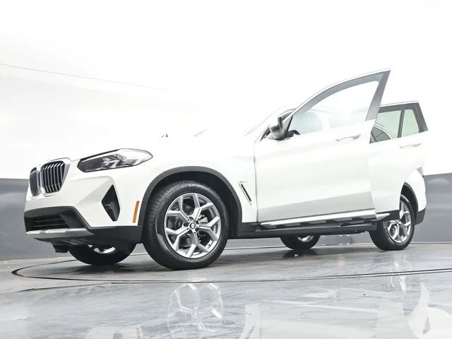 Used 2023 White BMW sDrive30i image 42
