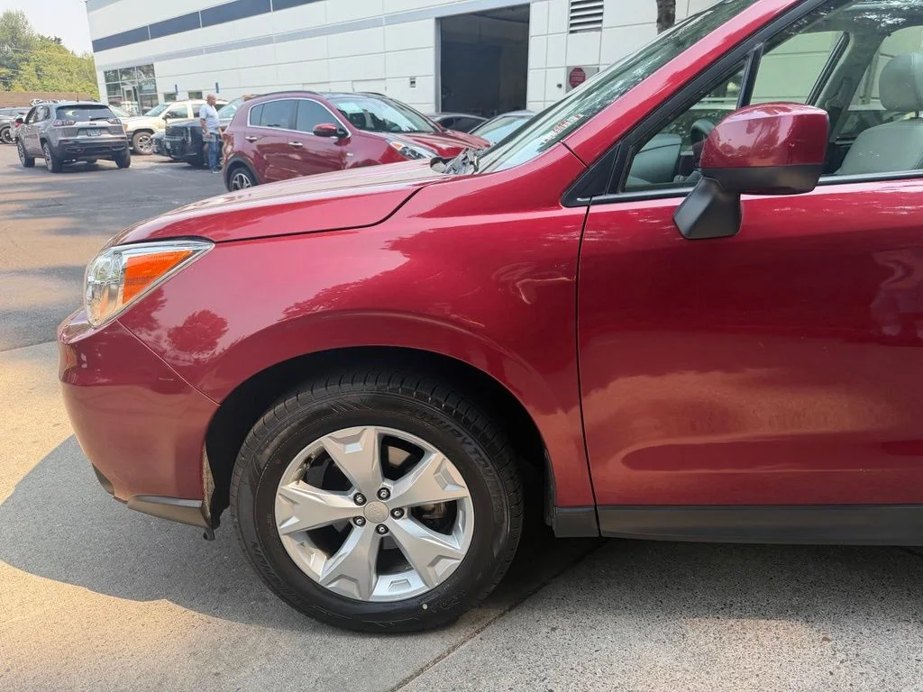 Used 2016 Venetian Red Pearl Subaru 2.5i Premium image 8