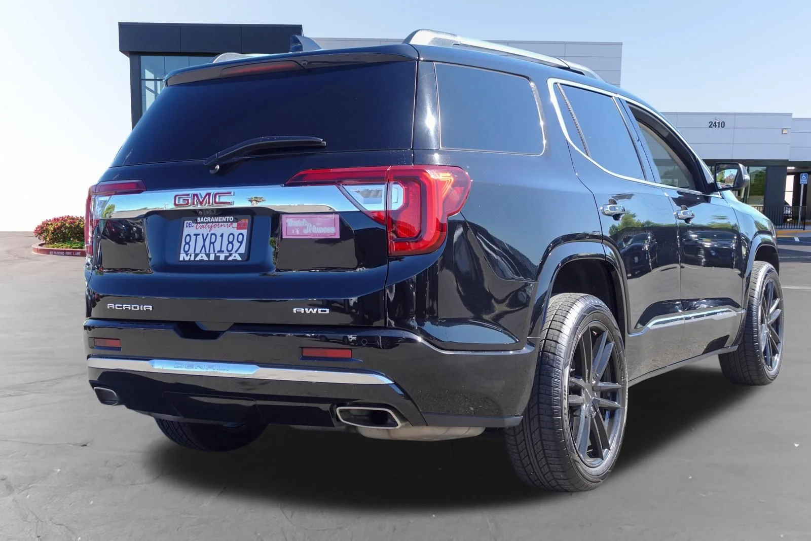 Used 2021 Ebony Twilight Metallic GMC Denali image 3