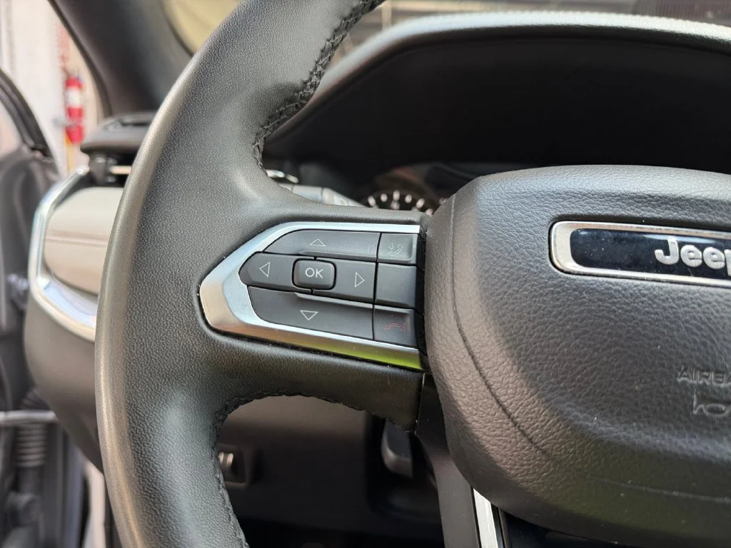 Used 2024 Silver Jeep Limited image 24