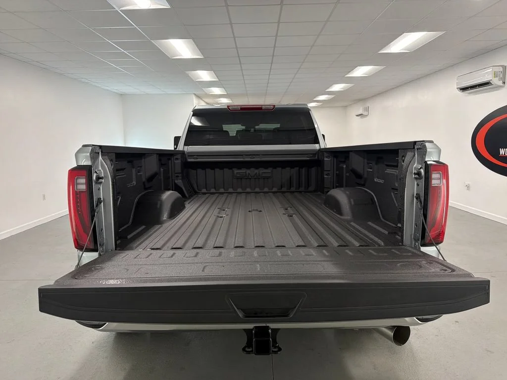 New 2026 Sterling Metallic GMC SLT DRW image 8