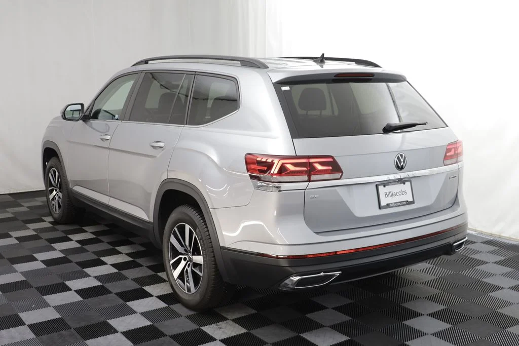 Certified Used 2022 Pyrite Silver Metallic Volkswagen 2.0T SE image 15