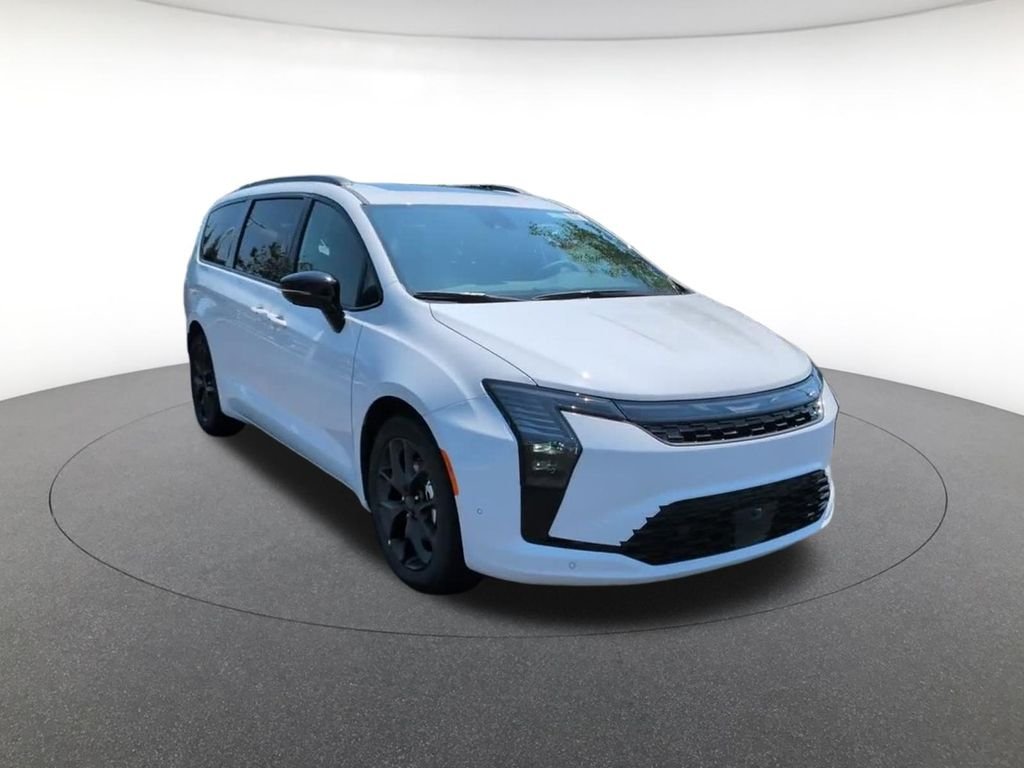 New 2027 Bright White Clear-Coat Exterior Paint Chrysler Limited image 3