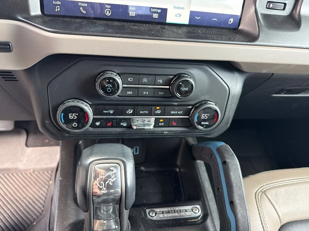 Used 2023 Shadow Black Ford Wildtrak image 16