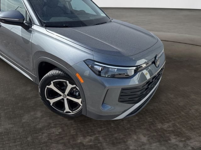 New 2026 Platinum Gray Volkswagen SE image 3