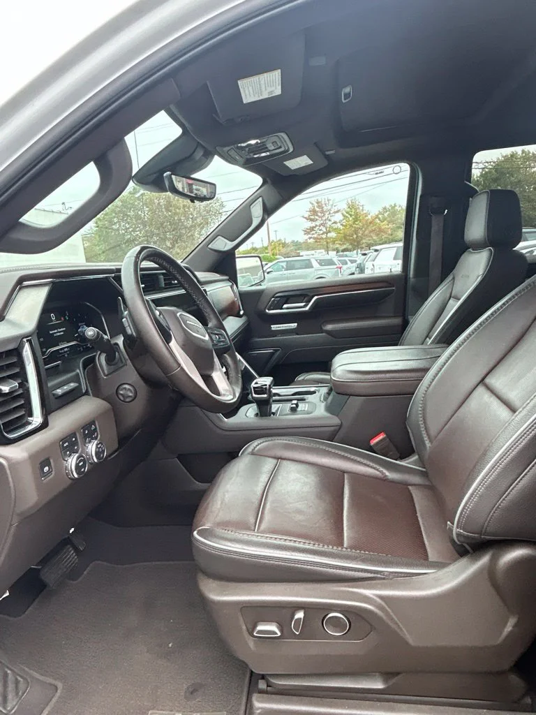 Used 2025 White GMC Denali image 11