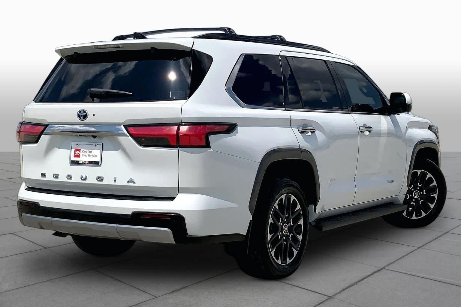 Used 2023 Wind Chill Pearl Toyota Limited image 13