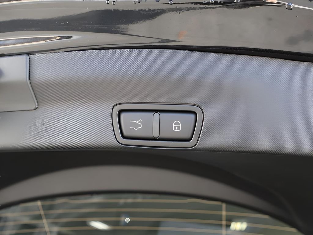 2025 Alfa Romeo Stelvio Base - Photo 18