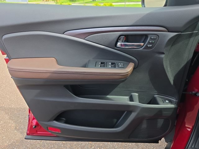New 2026 Radiant Red Metallic II Honda RTL image 9