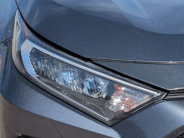 Used 2020 Gray Toyota XLE image 10