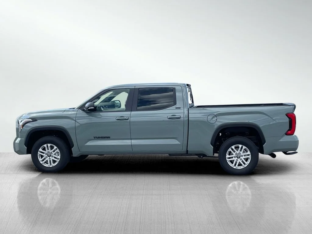 New 2026 Lunar Rock Toyota SR5 image 6
