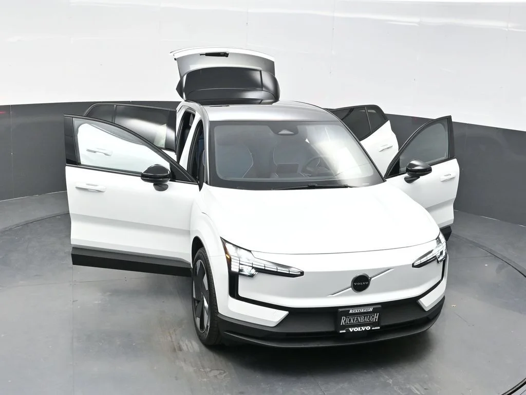 New 2026 Crystal White Volvo Twin Motor Performance Plus image 36