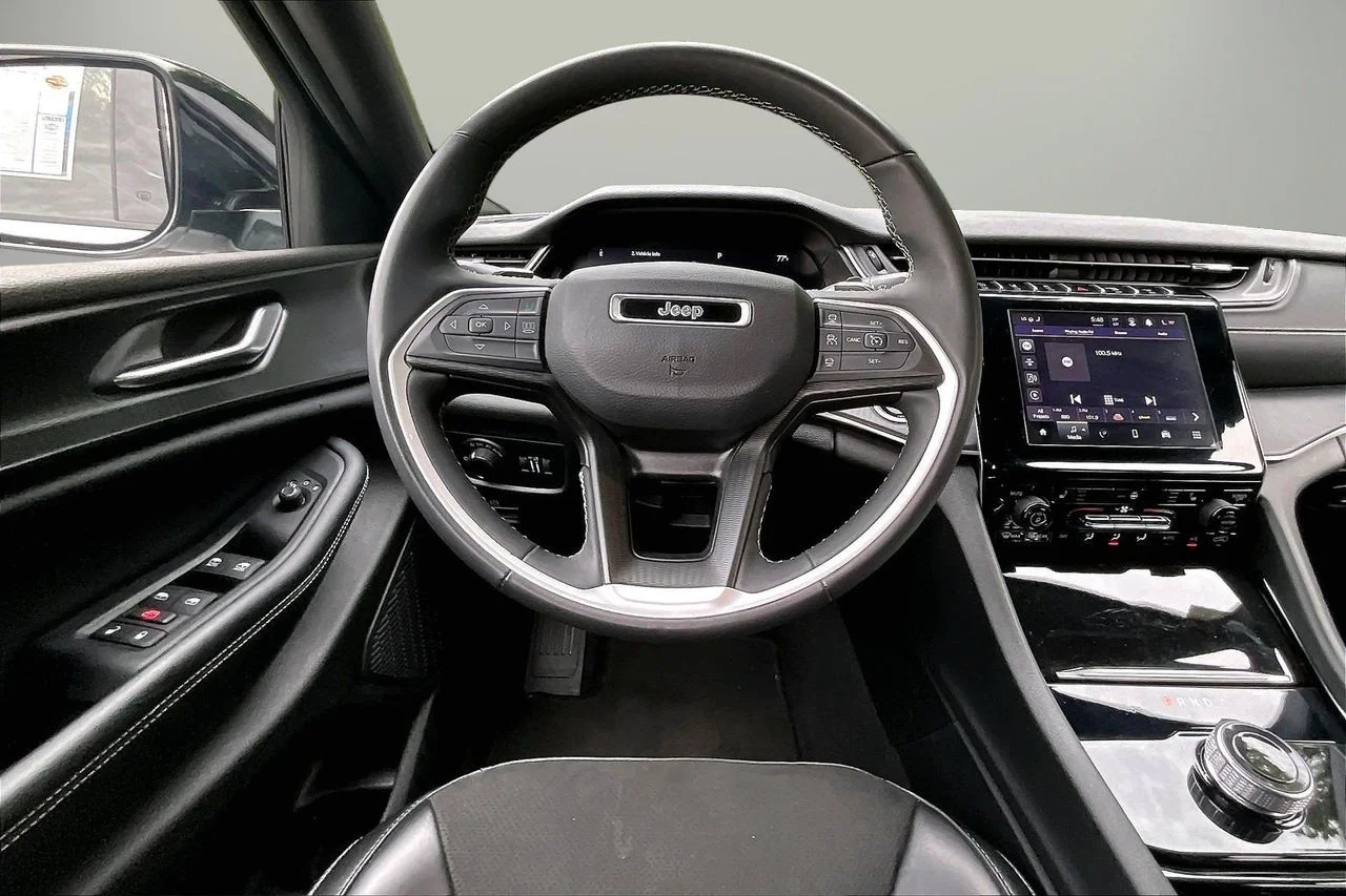 Used 2023 White Jeep Altitude X image 11
