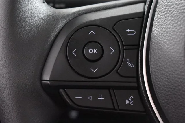 Used 2023  Toyota XLE image 22