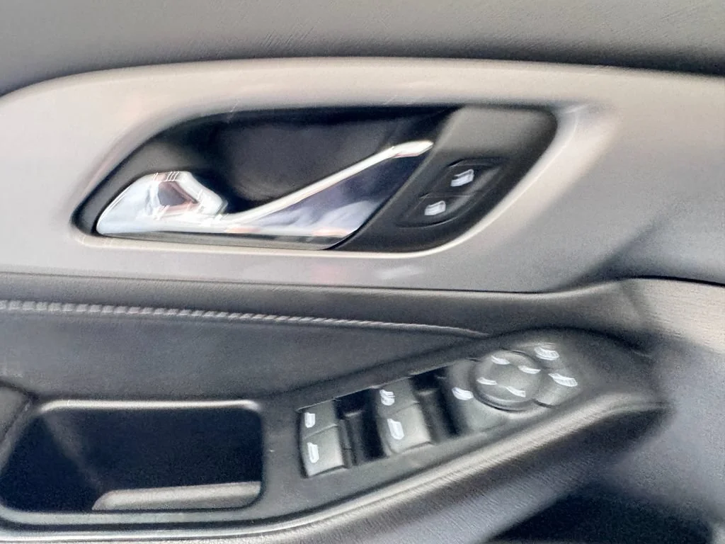 2023 Chevrolet Traverse 1LT - Photo 23