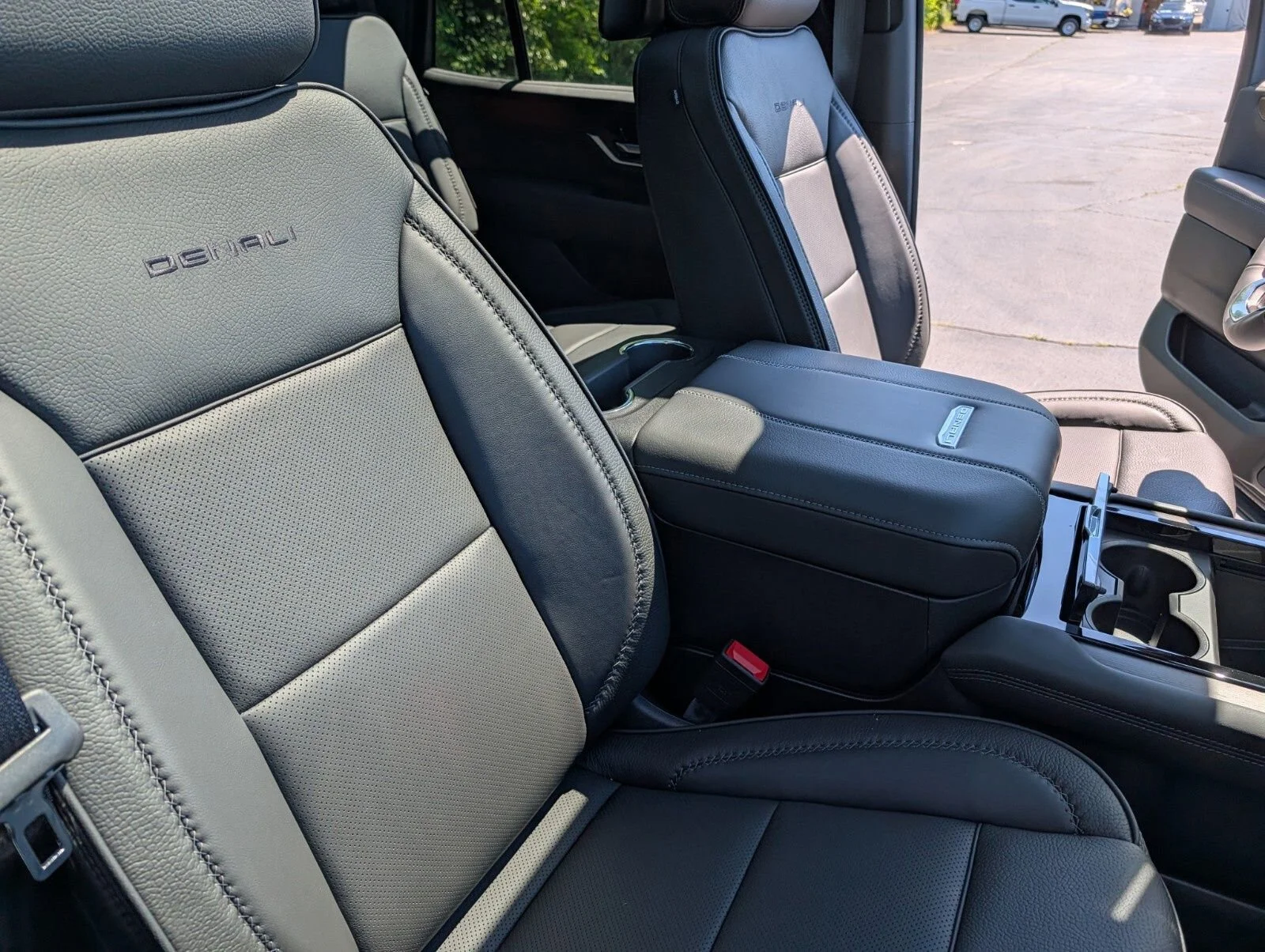 New 2026 Downpour Metallic GMC Denali image 31