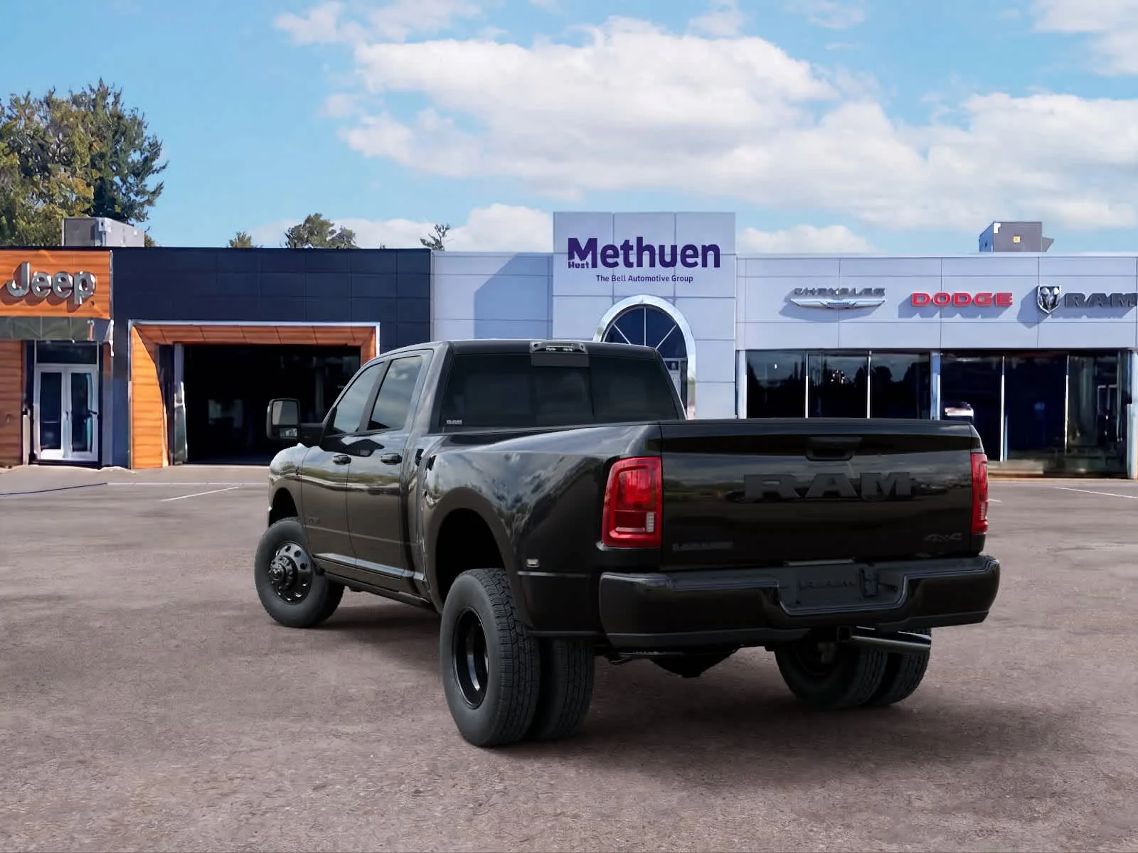 New 2027 Diamond Black Crystal Pearl-Coat Exterior Paint RAM Laramie image 3