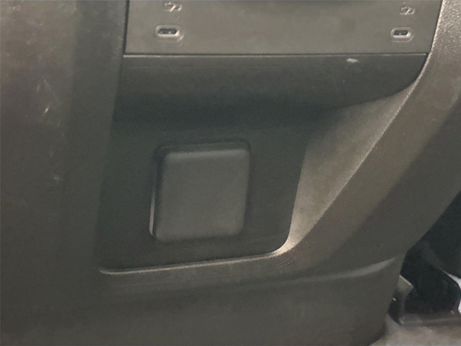 Used 2025 Onyx Black GMC Denali image 38