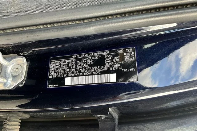 Used 2019 Blue Volvo T6 Inscription image 5