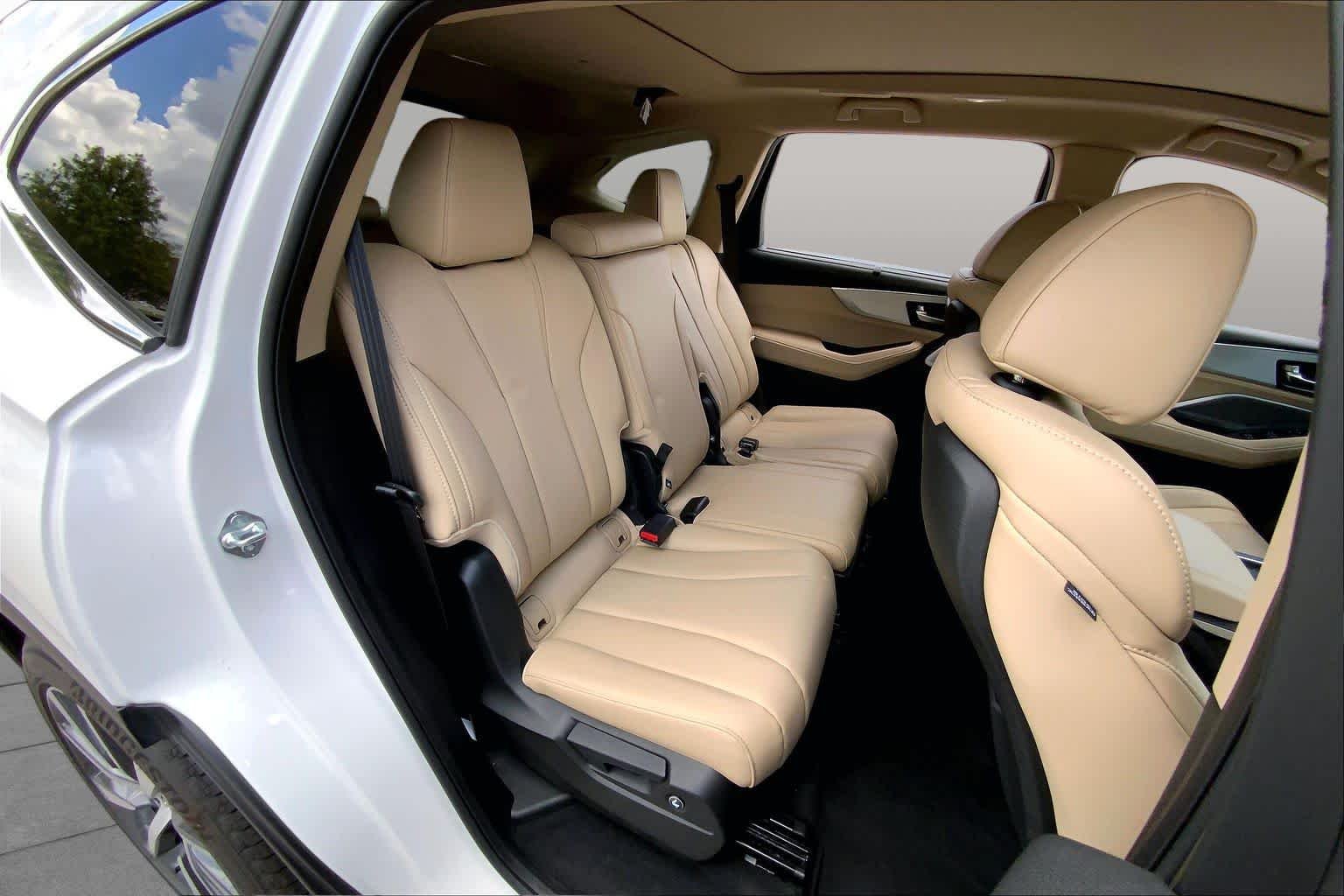 Used 2026 Platinum White Pearl Acura w/Technology Package image 21
