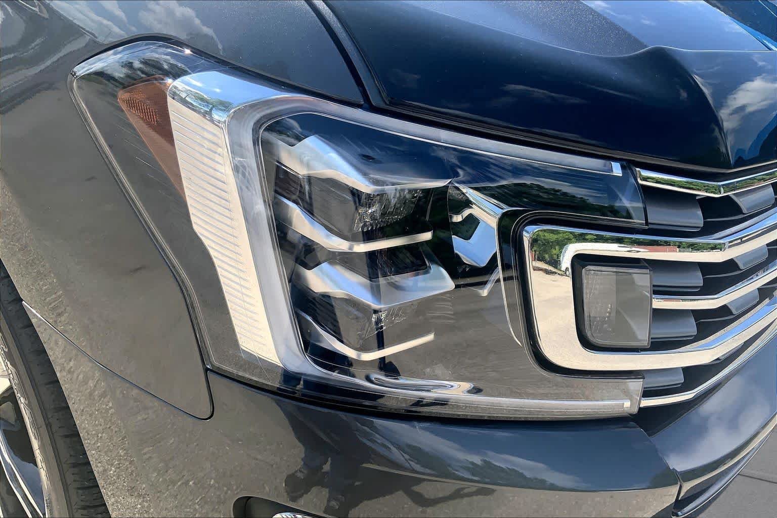 Used 2020 Magnetic Metallic Ford Limited image 28