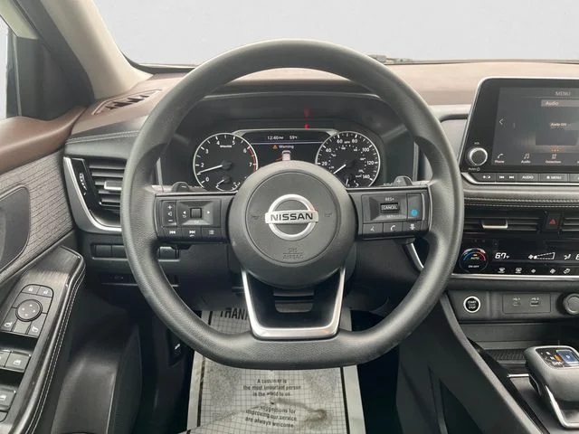 Used 2021 White Nissan SV image 12