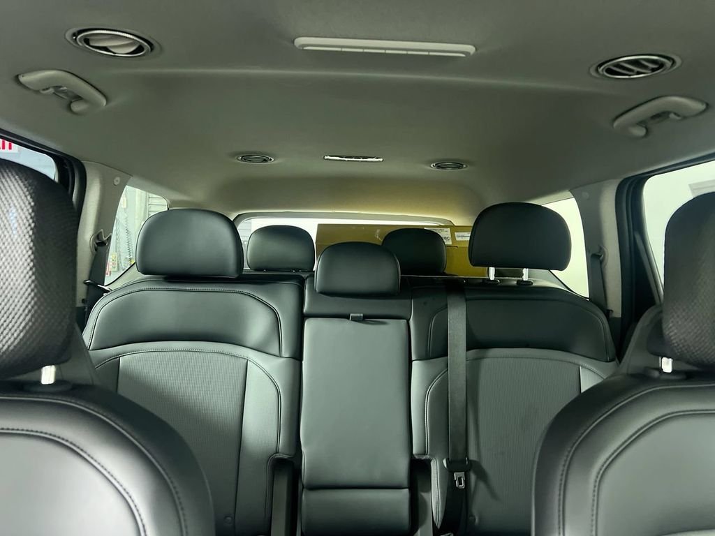 New 2026 Ebony Black Kia Light RWD image 32
