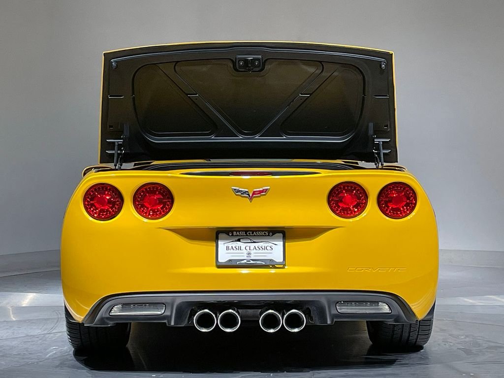 Used 2005 Yellow Chevrolet Base image 34