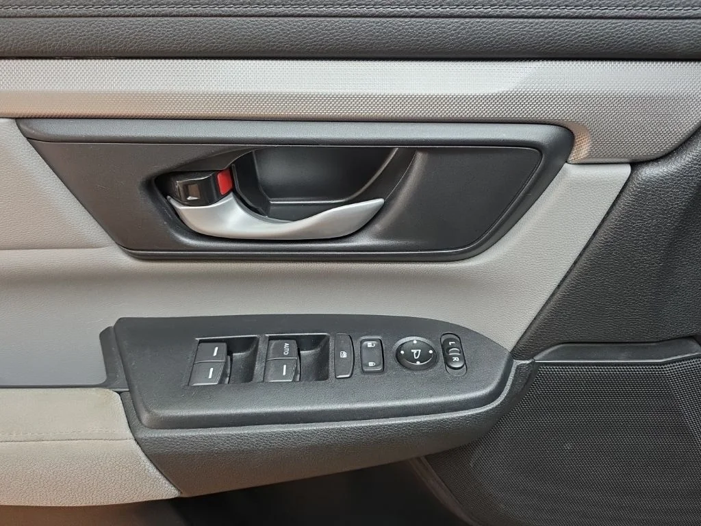 Used 2019 Lunar Silver Metallic Honda LX image 20