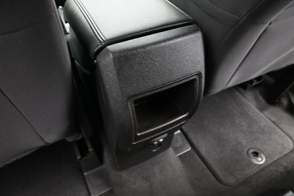 Used 2014 Silver Ford S image 28