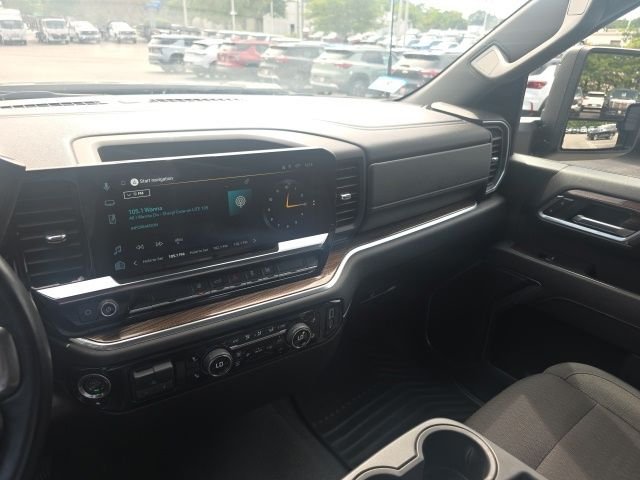 Used 2025 Black Chevrolet LT image 10