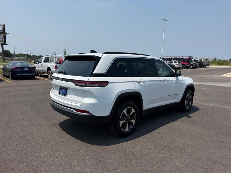 Certified Used 2024 Bright White Clearcoat Jeep 4X4 image 6
