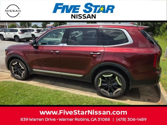 Used 2023 Red Kia S image 13