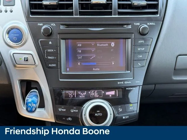Used 2012 Blue Toyota Two image 21