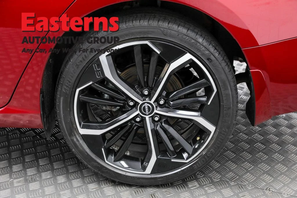 Used 2023 Red Nissan 2.5 SR image 31