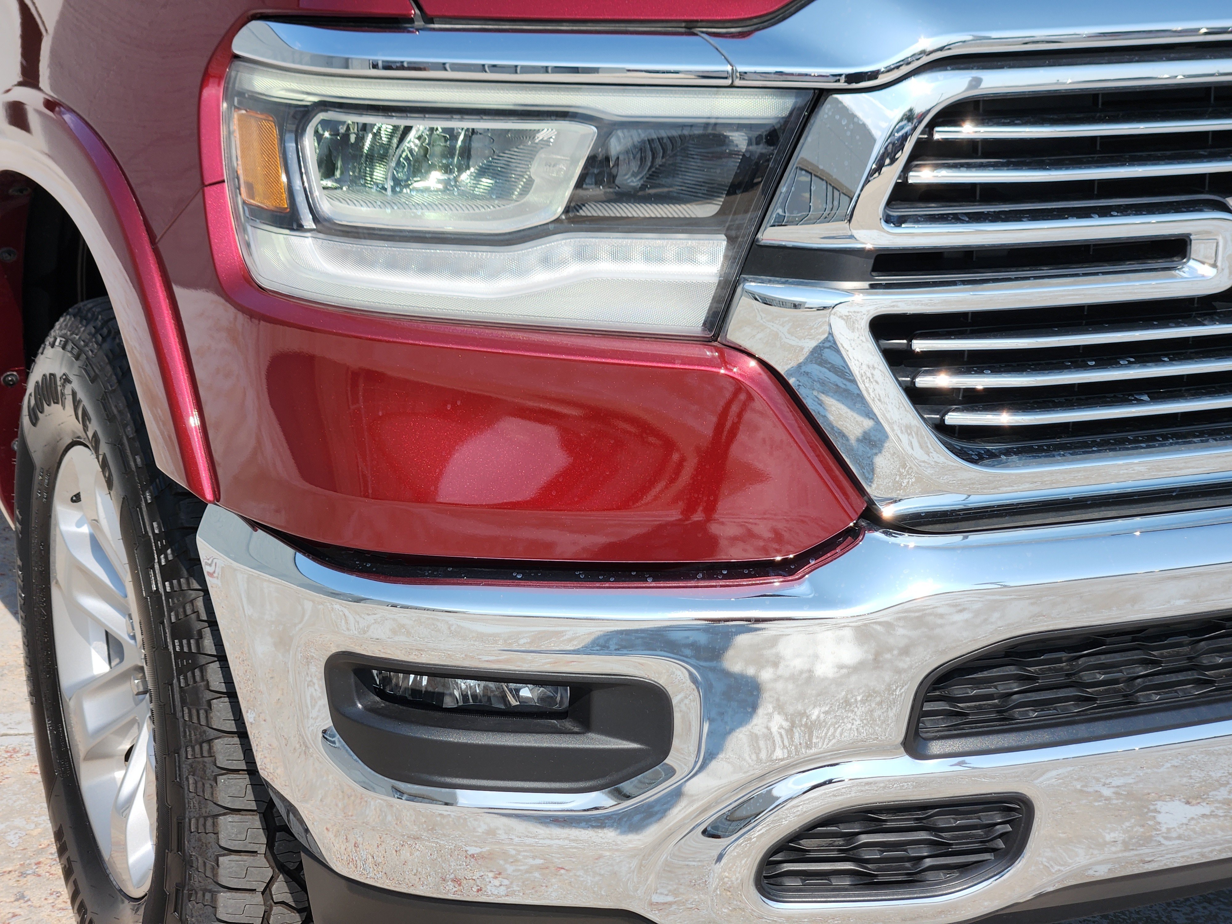 Used 2022 Delmonico Red Pearlcoat Ram Laramie image 10