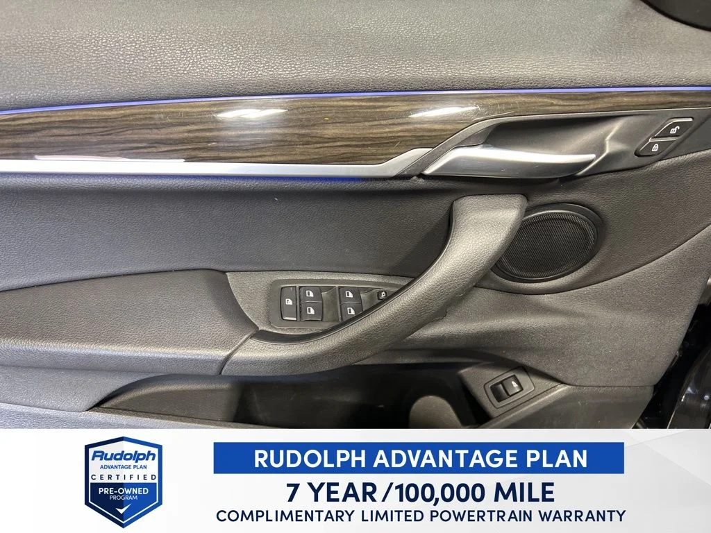 Used 2022 Black BMW xDrive28i image 10
