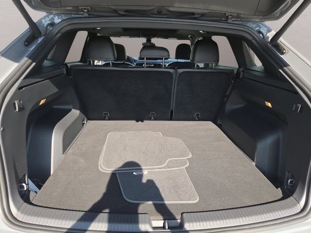 Certified Used 2021 Gray Volkswagen 2.0T SEL image 34