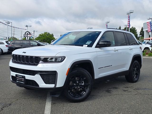 New 2026 Bright White Clear-Coat Exterior Paint Jeep Altitude image 3