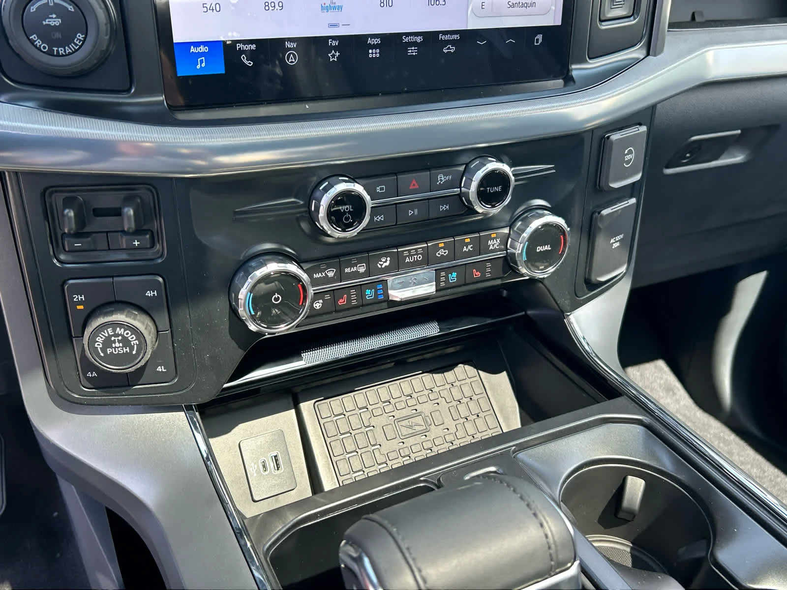 2025 Ford F-150 Lariat - Photo 30