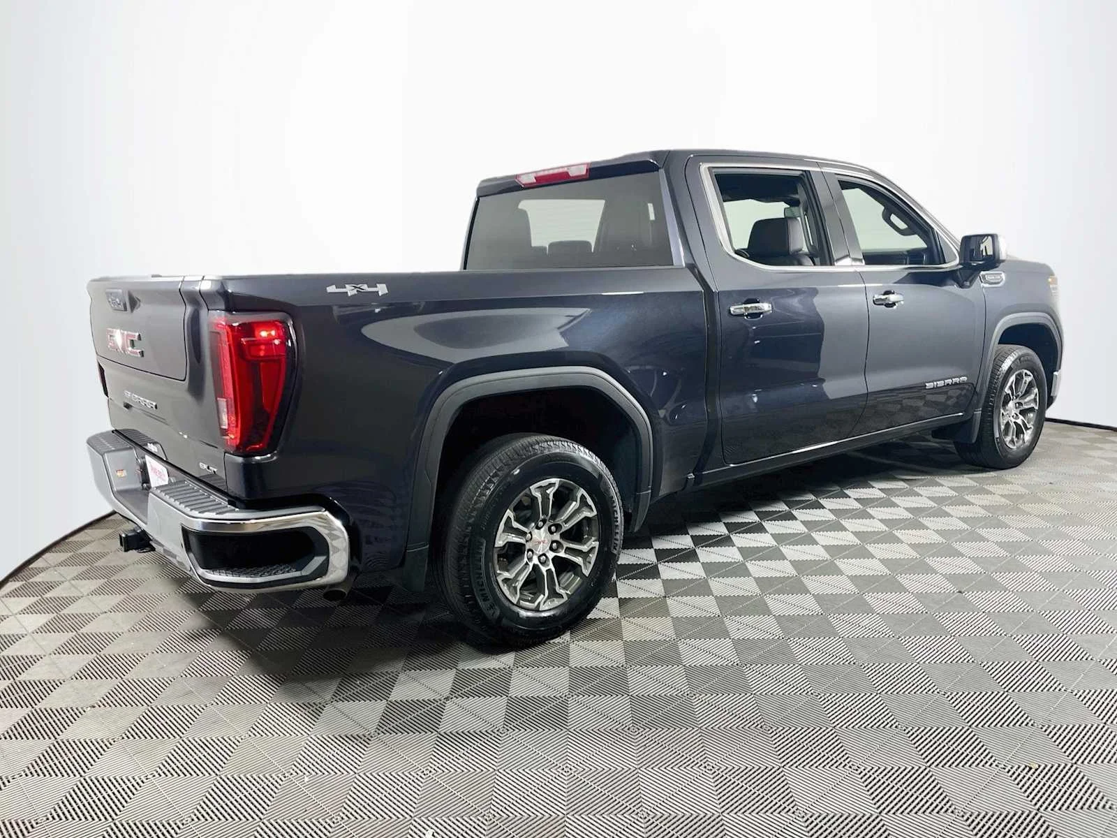 Used 2026 Titanium Rush Metallic GMC SLT image 4