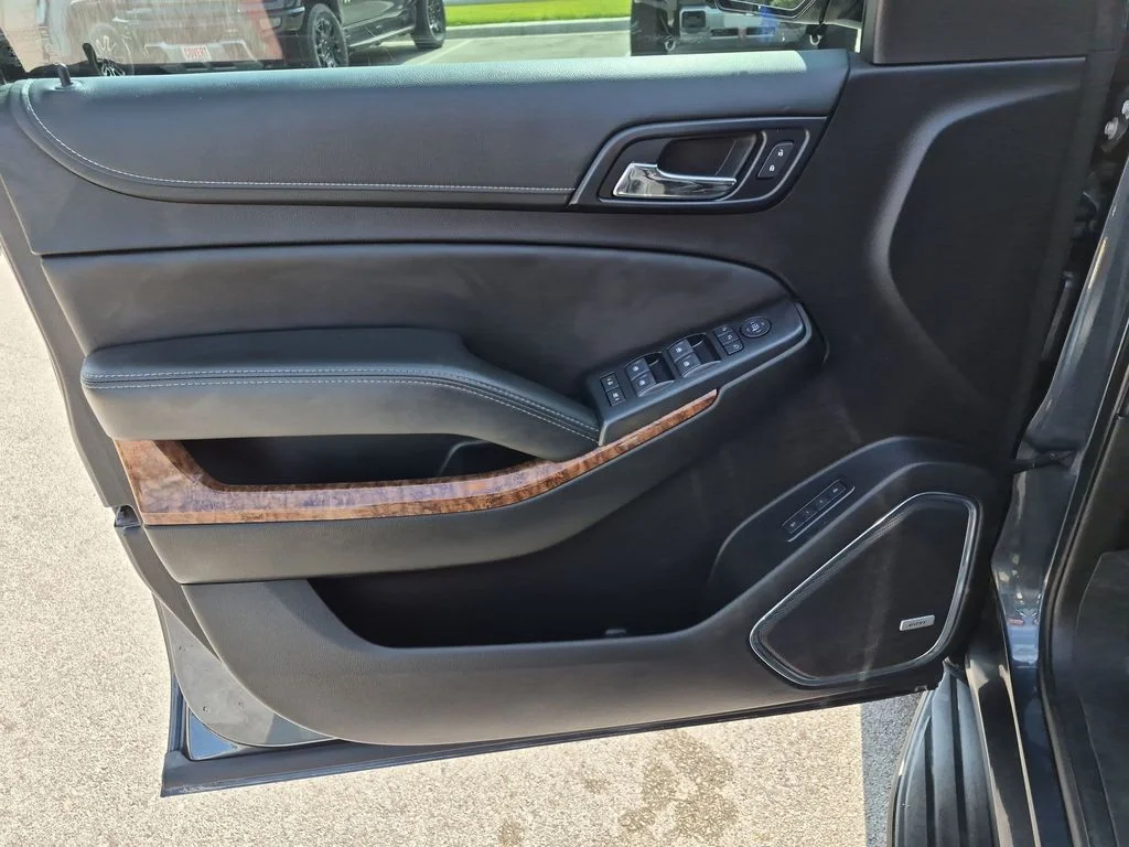 Used 2019 Gray Chevrolet Premier image 19