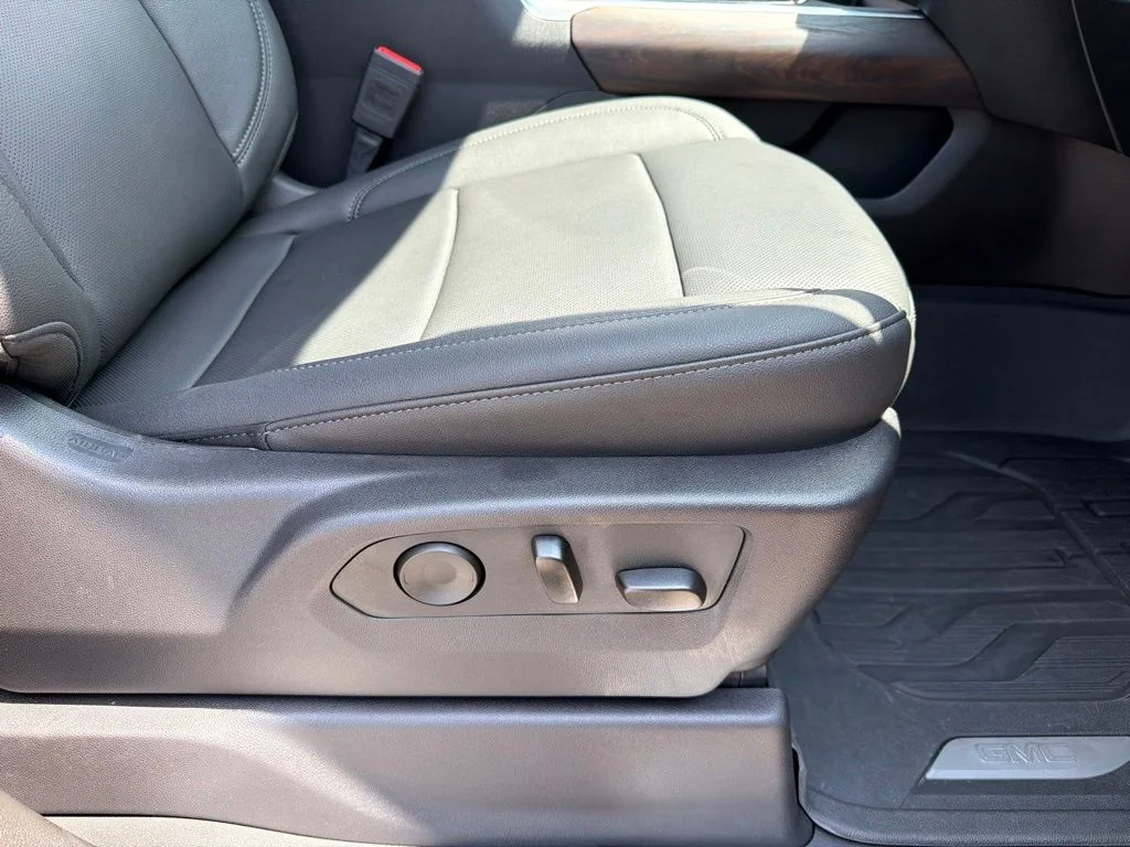 Used 2024 Blue GMC SLT image 27