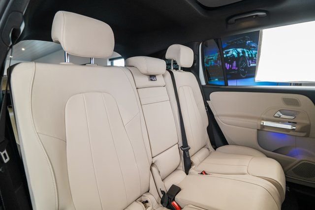 Used 2026 White Mercedes-Benz GLB 250 image 34